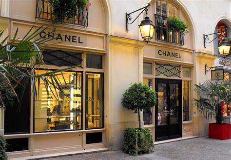 chanel store paris